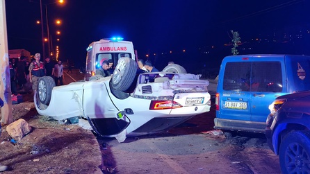 Hatay'da kaza: Hafif ticari araç ve otomobil çarpıştı, 6 yaralı